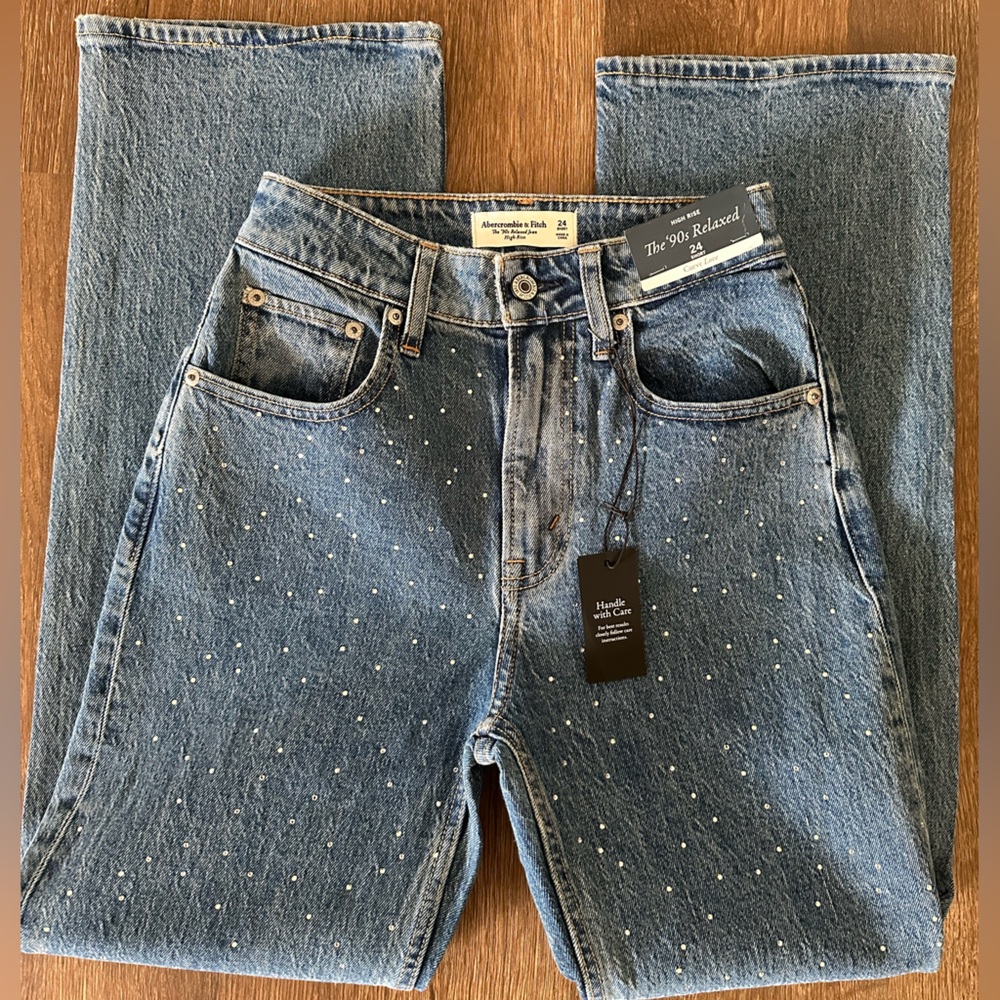 NWT Abercrombie & Fitch Womens 90s Relaxed Curve Love Denim Jeans Embellished 24